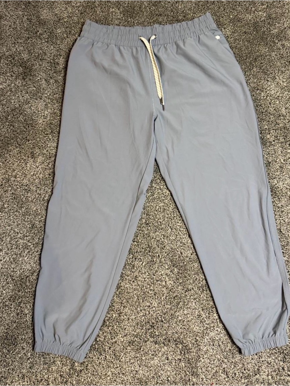 Vuori Light Gray women’s
Joggers with Drawstring